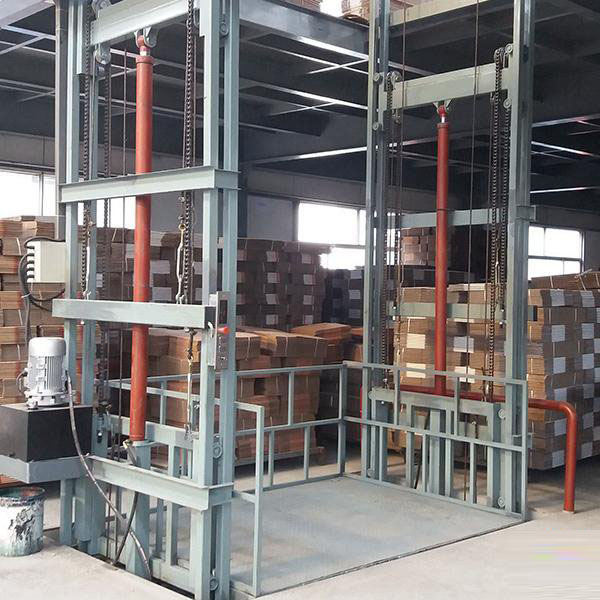 導軌式升降平臺