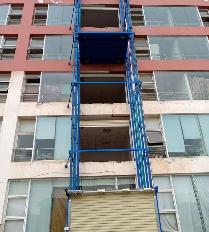 室外貼墻導軌式升降貨梯